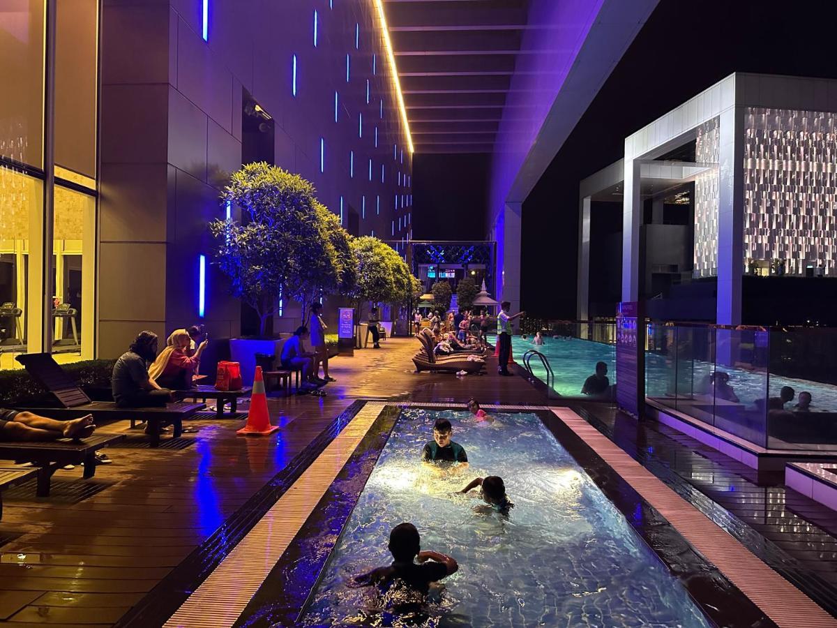 The Platinum Kuala Lumpur By Cozy White Διαμέρισμα Εξωτερικό φωτογραφία