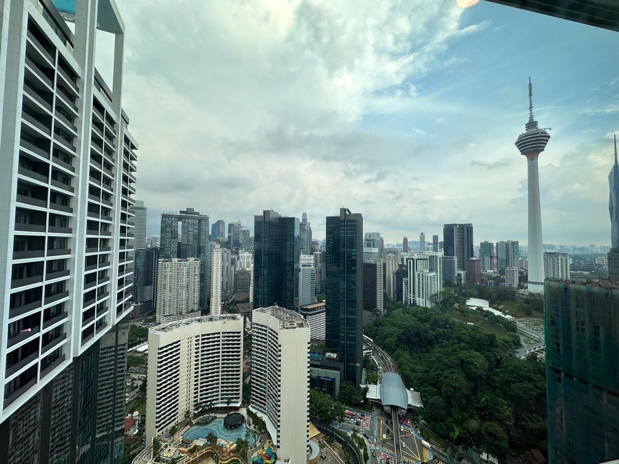 The Platinum Kuala Lumpur By Cozy White Διαμέρισμα Εξωτερικό φωτογραφία